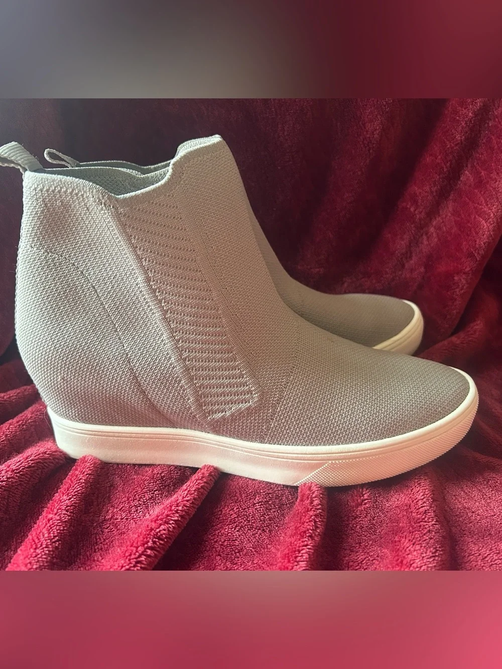 MIA Leesa Light Gray Knit Wedge Slip-On Booties Size 7.5